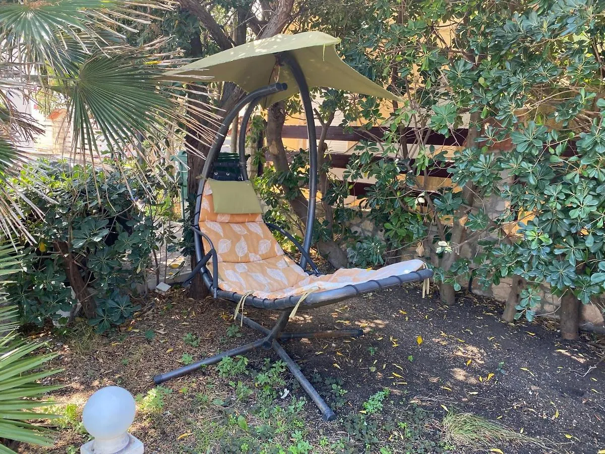 Villa Dalibor wellness, 2 jacuzzies, sauna, parking, grill, observatory, Mediterranean garden Nin