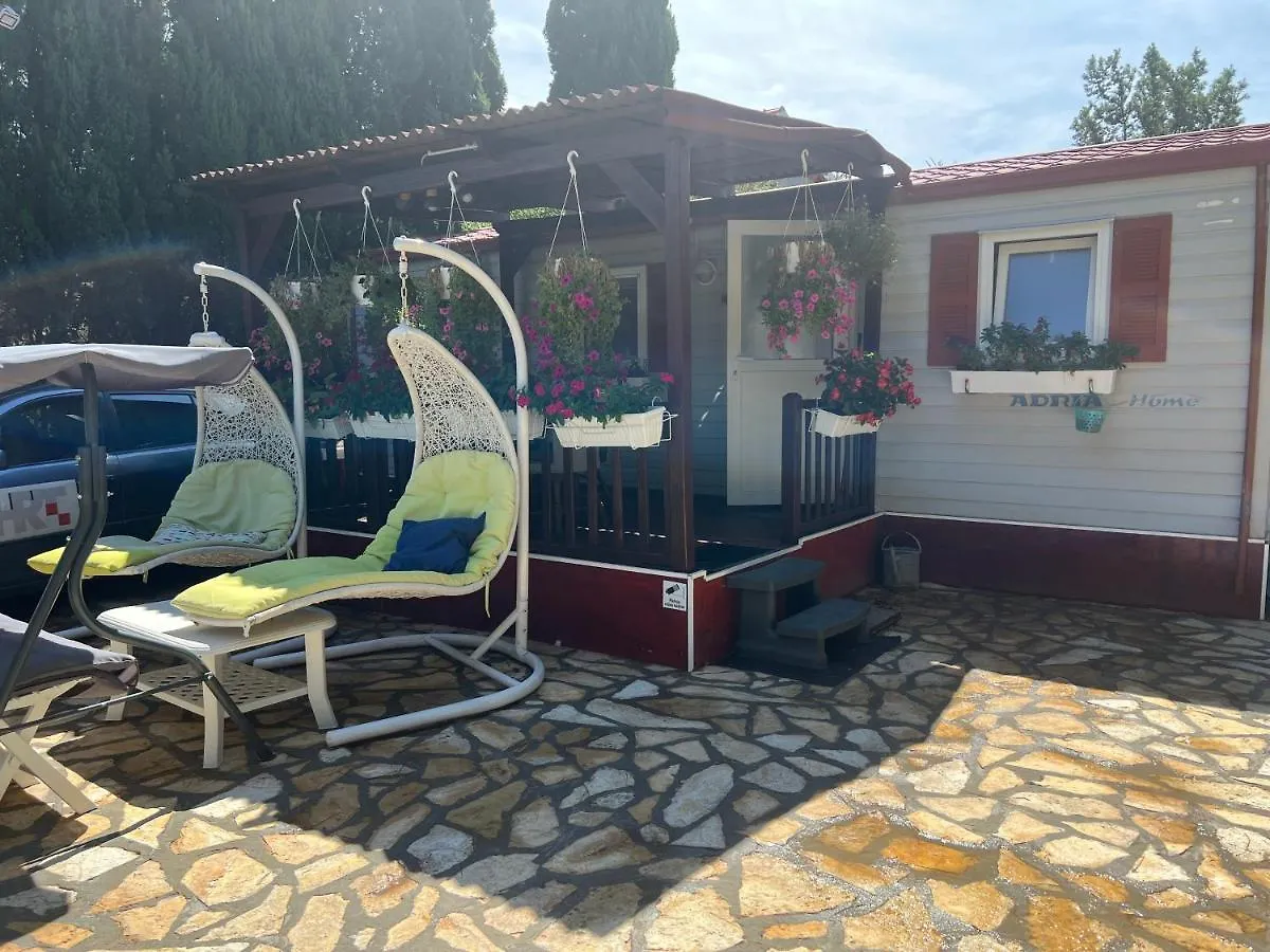 Villa Dalibor wellness, 2 jacuzzies, sauna, parking, grill, observatory, Mediterranean garden Nin Kroatië