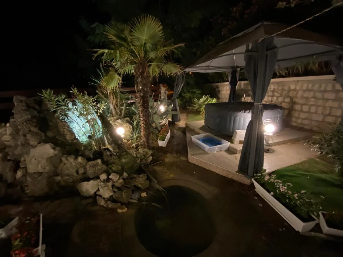 Apartments And Bungalows Vila Dalibor Nin